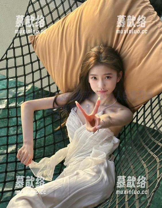 17.cg 17.cgcg最新简直让人目瞪口呆,瓜吃得我肚子都涨了!