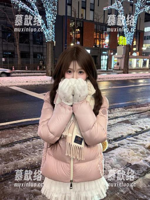 在51cg视频里，瓜从未如此真实！目睹吃瓜的奇幻旅程！