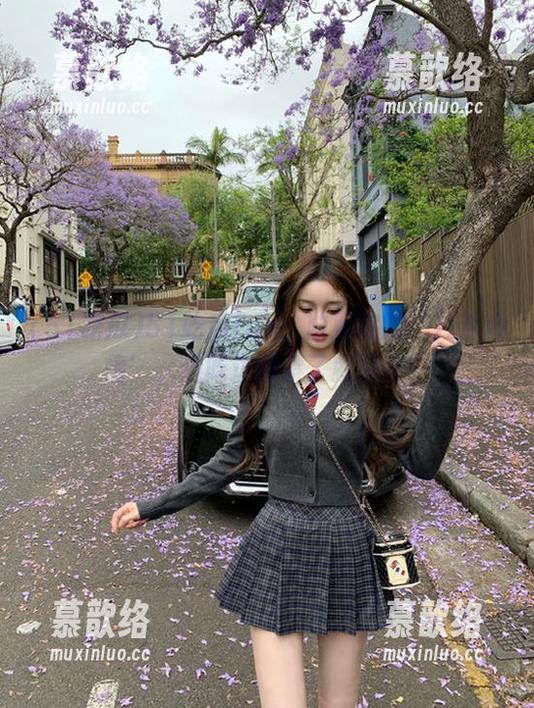 51吃瓜fun：收藏你的‘八卦心情’，边吃边聊累了就懒散！