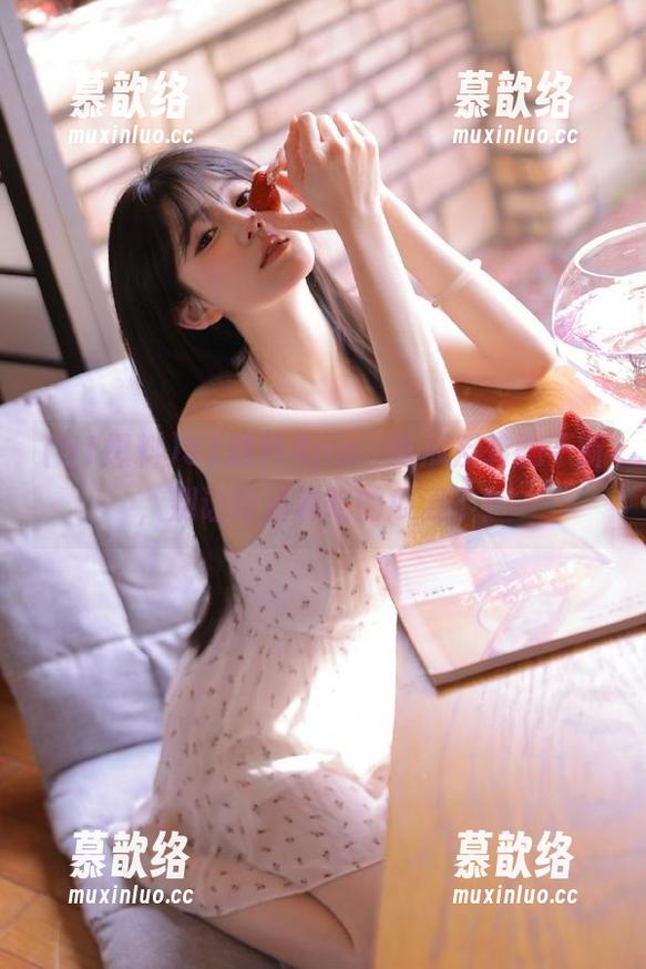 51爆料App，吃瓜反转剧不断，别让眼泪和吃的瓜混了！