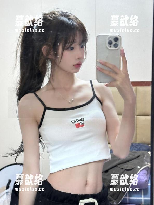 52吃瓜网 登录不需要勇气,但在52吃瓜网大喊“我吃瓜我快乐”是必须的!