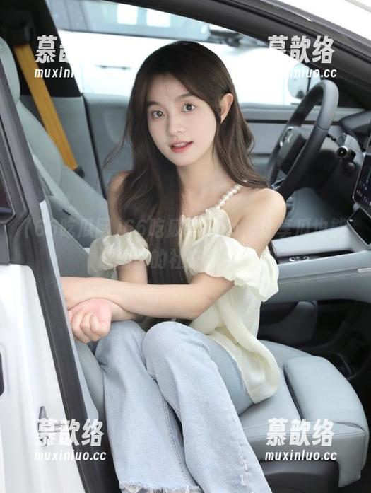 66吃瓜网app，分享瓜也能成就你的社交新高度！