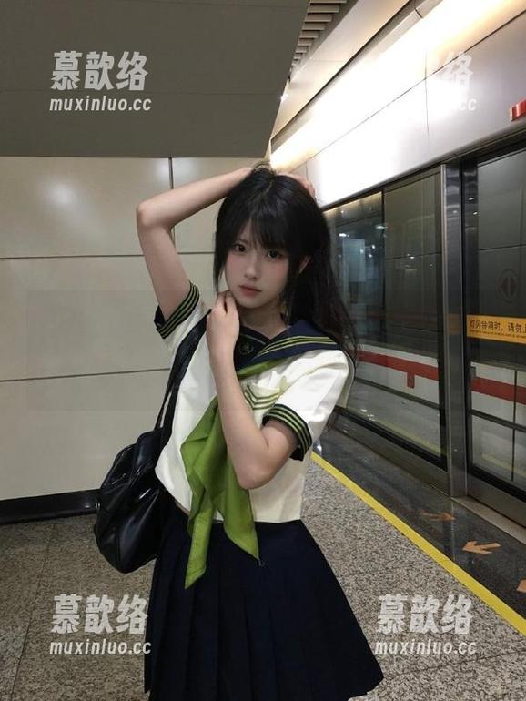 在线挂线时间秀：“www.吃瓜”让你不知不觉就嗑到停不下来。。。