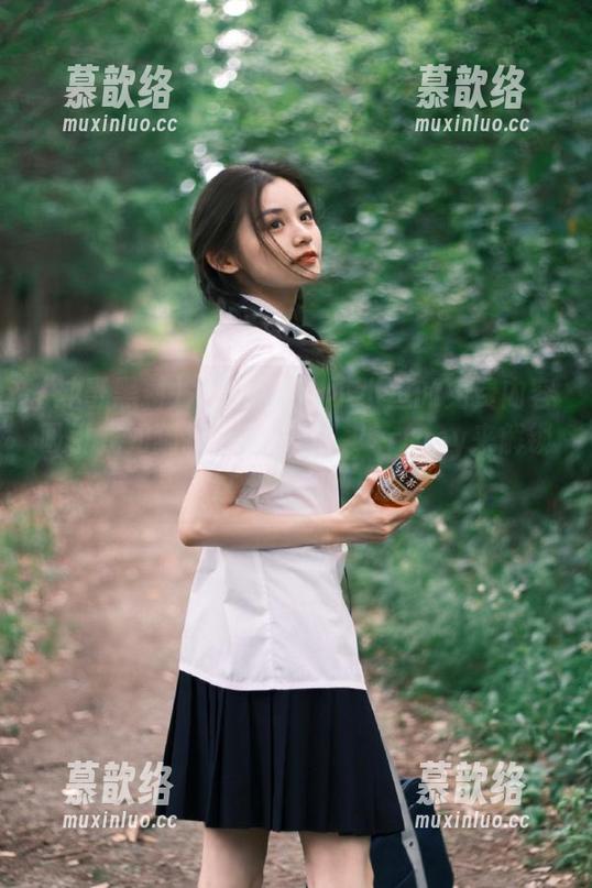冲哥黑料：小小鱼的免费内容吸引我如猫扑小鱼一样，Jeremy来解锁这份乐趣吧！