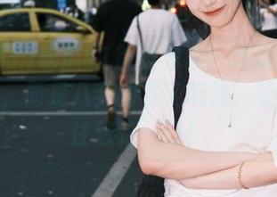 吃瓜51首页独家：这条彩虹不是七色，而是八卦的多元玩法，让人忍不住想吃一口！