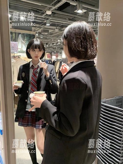 吃瓜大本营苹果版上线，这天真是太适合围观吃瓜了！