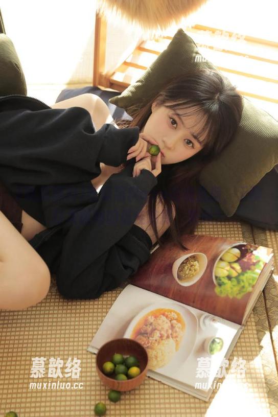 吃瓜黑料app在线直播，无聊打发时间的最佳选择，来吗？