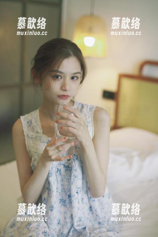 想知道墙头草最近又来吃什么瓜？快去呱呱爆料51收藏一下！
