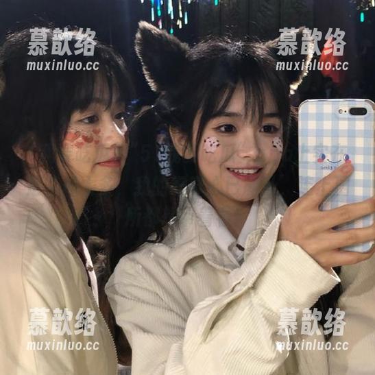 “51我要吃瓜”app上实在是花样太多，我的好奇心已飙升，连上厕所都想带着看！