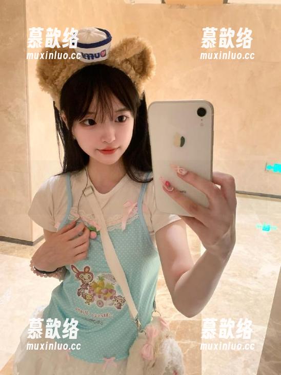 扒哥黑料官网：谁说光看戏不吃瓜，来站队吧，我们都是瓜民！