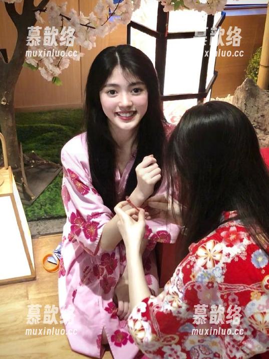 拔哥黑料骤然登上首页：瓜真香，可别说我没提醒你！