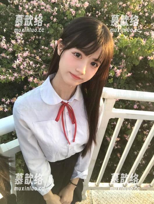 黑哥冲料最新更新，小小鱼居然这样翻转，别急，我还没缓过神来。