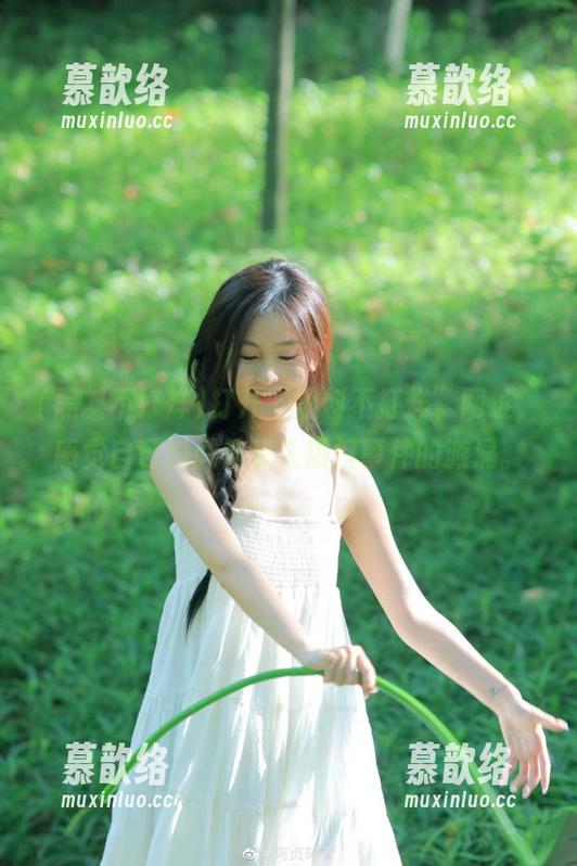 打开“黑料不打烊”网址，感觉自己瞬间被带入热门事件的漩涡。
