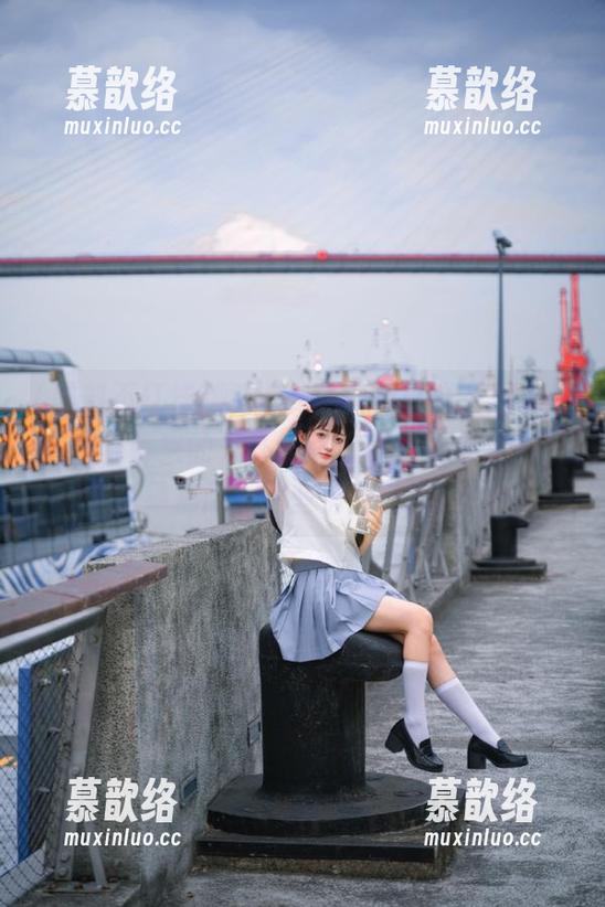 聊到51黑料不打烊，原来是连接着各家的八卦线路，真是太欢乐了，霎那间被这些消息包围。
