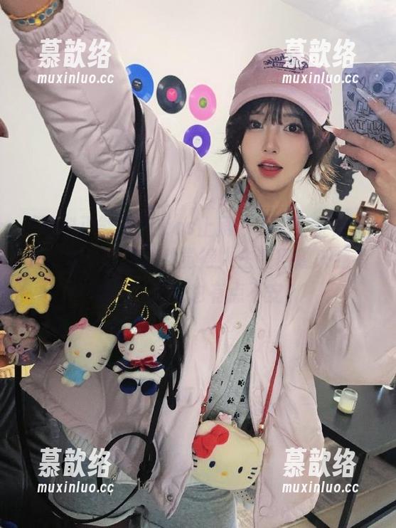 在ios上刷“万篇长征黑料正能量”，我忽然觉得人生变得越来越有趣了，不过也有点不安。