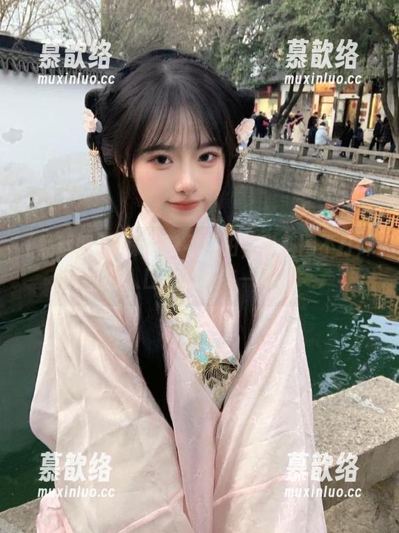 夜深人静不要怕，黑料网不打烊的入口，瓜还有一堆！