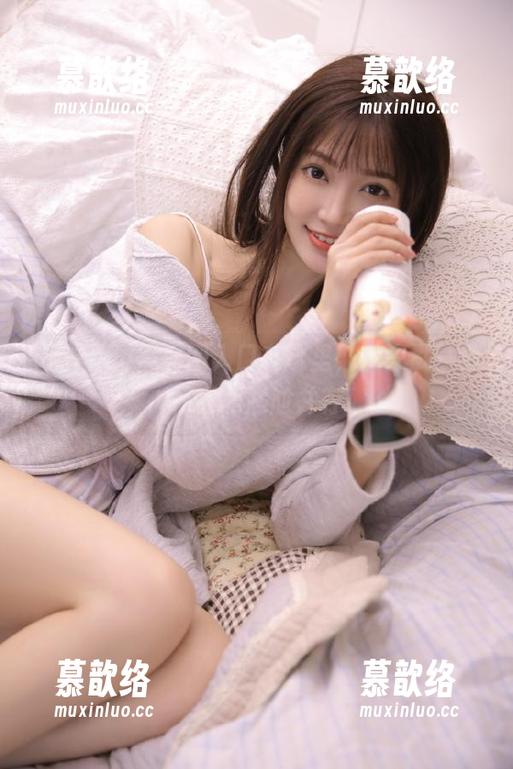 黑料网入口在这里，快来戳一戳，惊喜和尴尬并存！