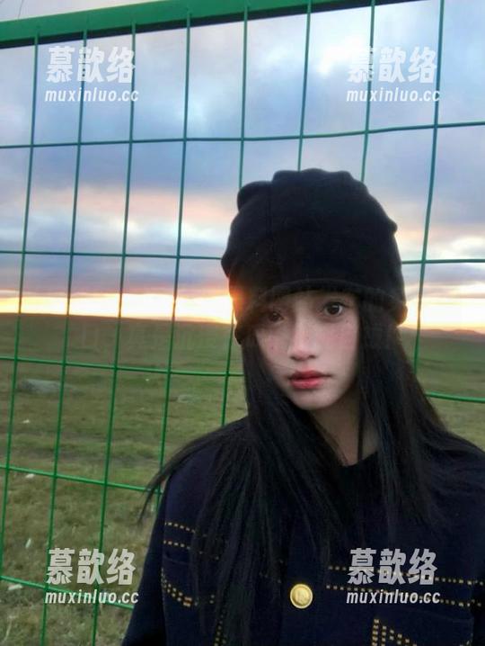 刚找到黑料网站发布的免费入口，真是沉浸在瓜中不能自拔！