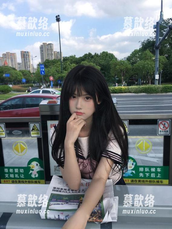 黑瓜吃料 登录黑瓜吃料,轻松变身“吃瓜”的行家!